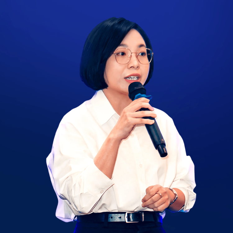 Ms. Trần Bích Ngân
