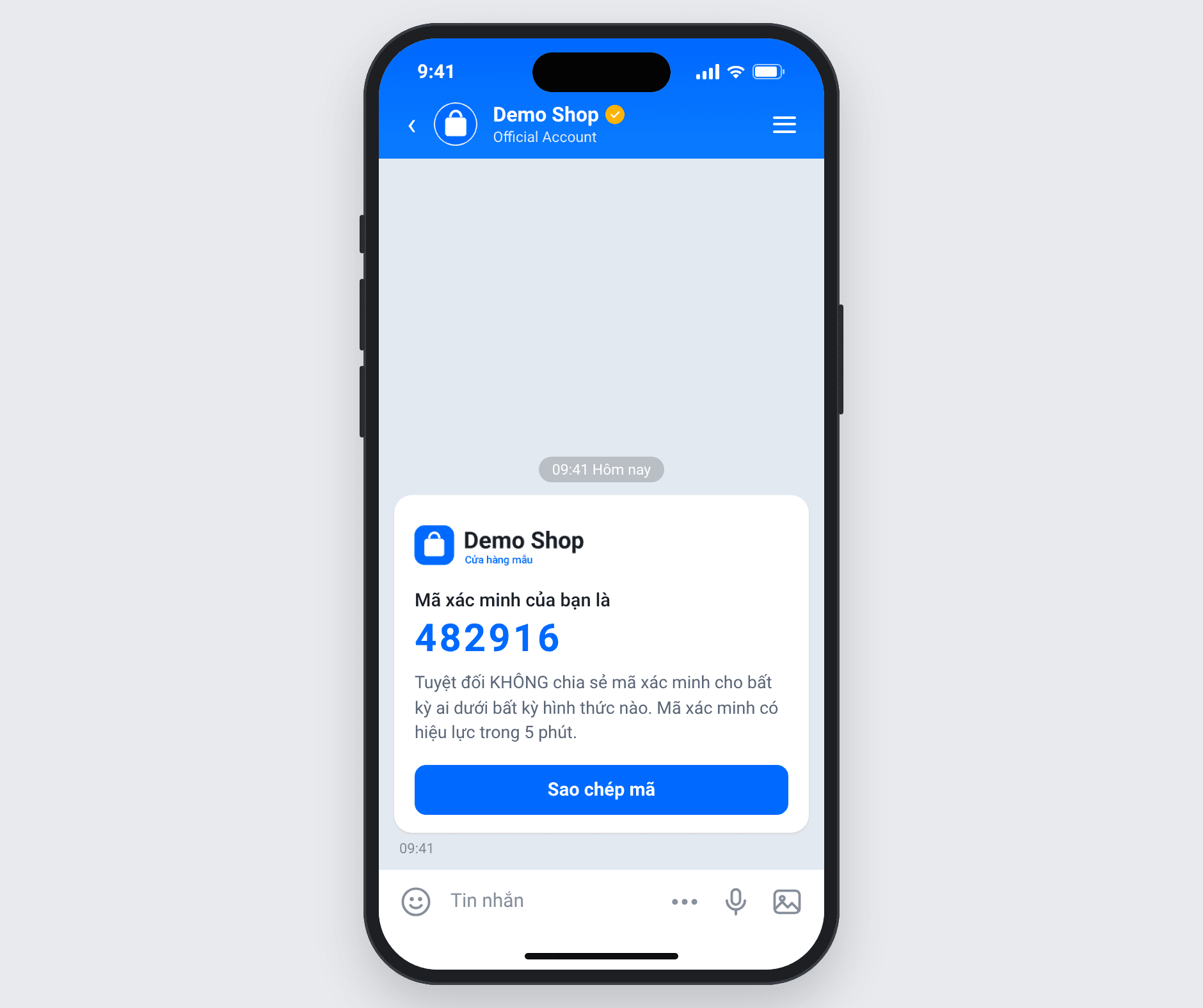 Tin Mẫu xác thực của Demo Shop với mã OTP và nút Sao chép mã, hiển thị trong khung chat Zalo trên điện thoại